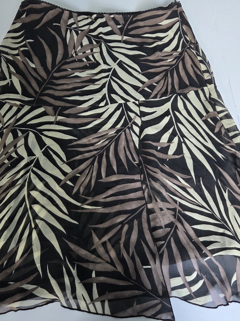 Kenzie Women’s Brown & Cream Leaf Print A-Line Skirt S10